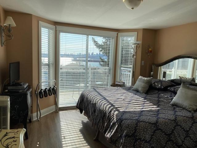 Ocean Breeze Executive Bed And Breakfast North Vancouver Eksteriør billede