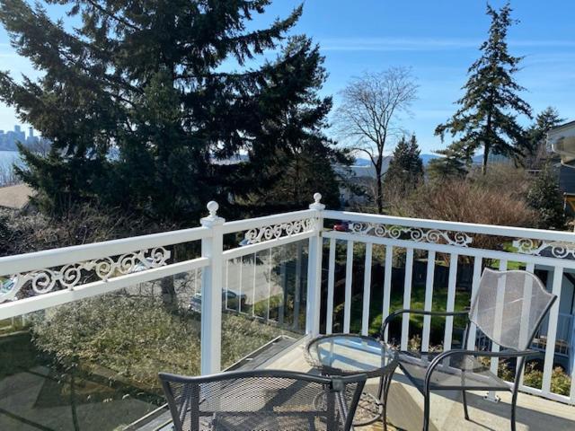 Ocean Breeze Executive Bed And Breakfast North Vancouver Eksteriør billede