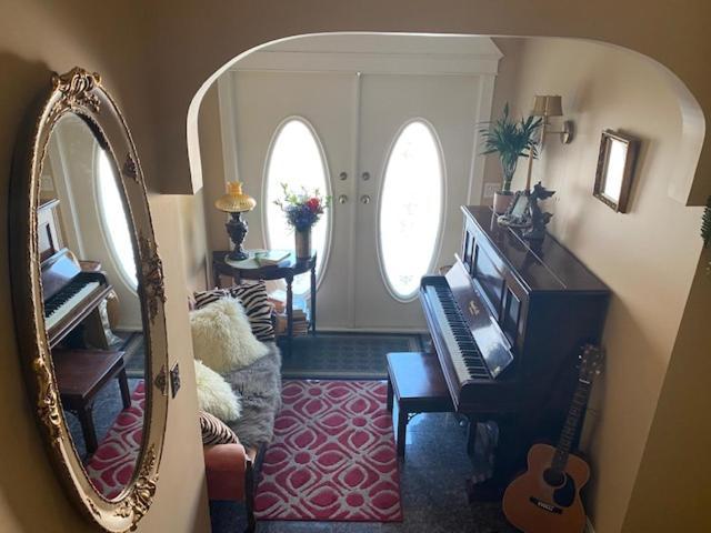 Ocean Breeze Executive Bed And Breakfast North Vancouver Eksteriør billede
